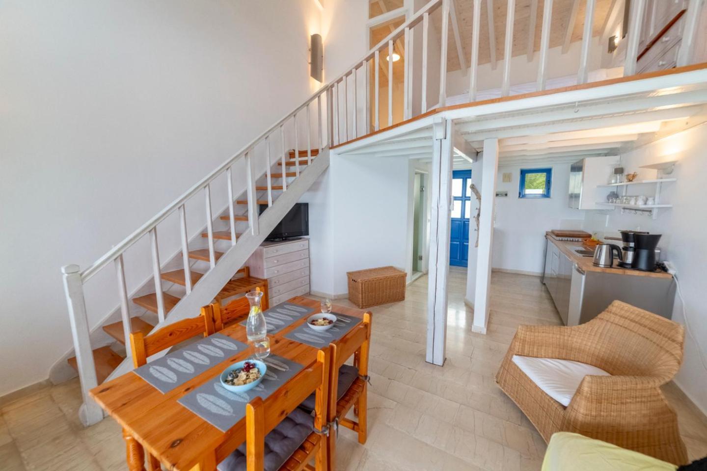 Apartament Ilios *